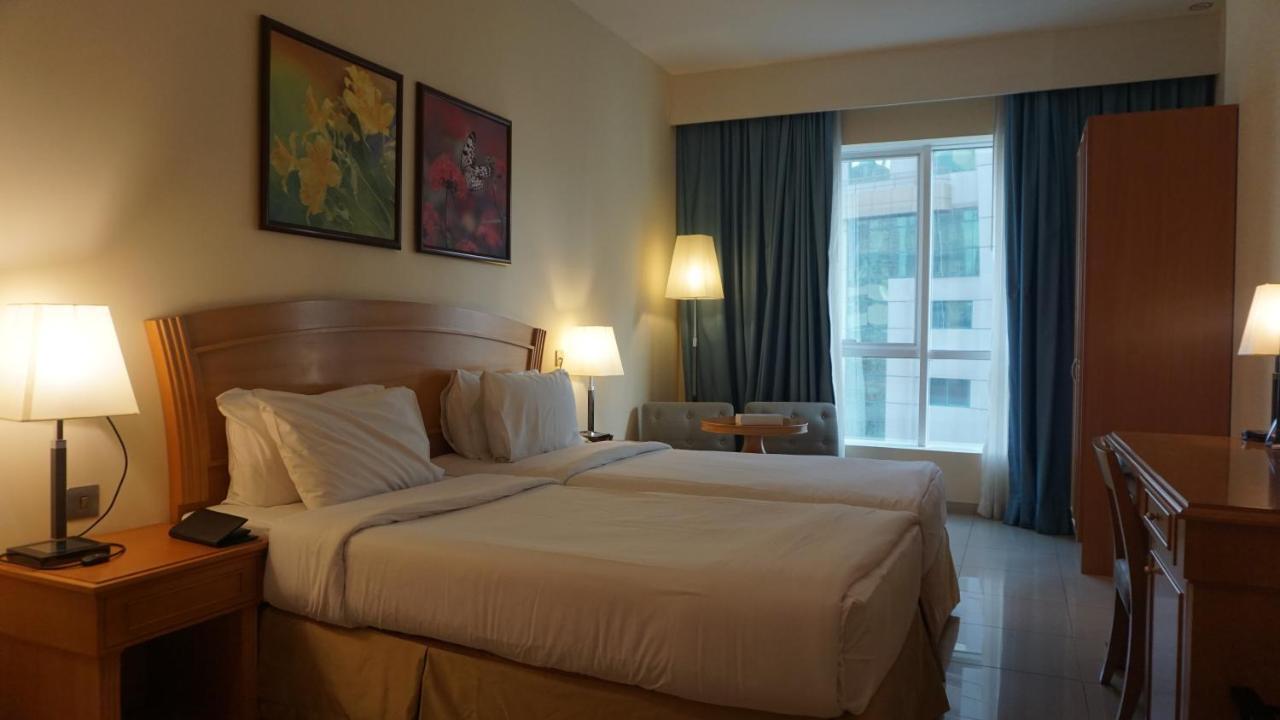 Golden Tulip Sharjah Aparthotel ภายนอก รูปภาพ