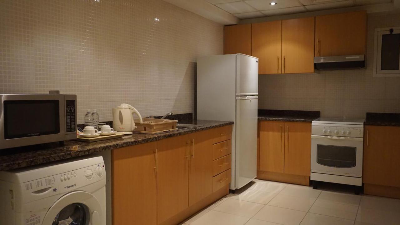 Golden Tulip Sharjah Aparthotel ภายนอก รูปภาพ
