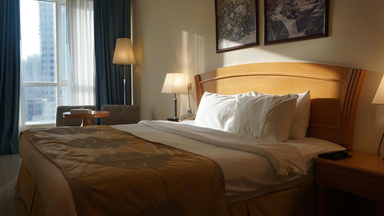 Golden Tulip Sharjah Aparthotel ภายนอก รูปภาพ