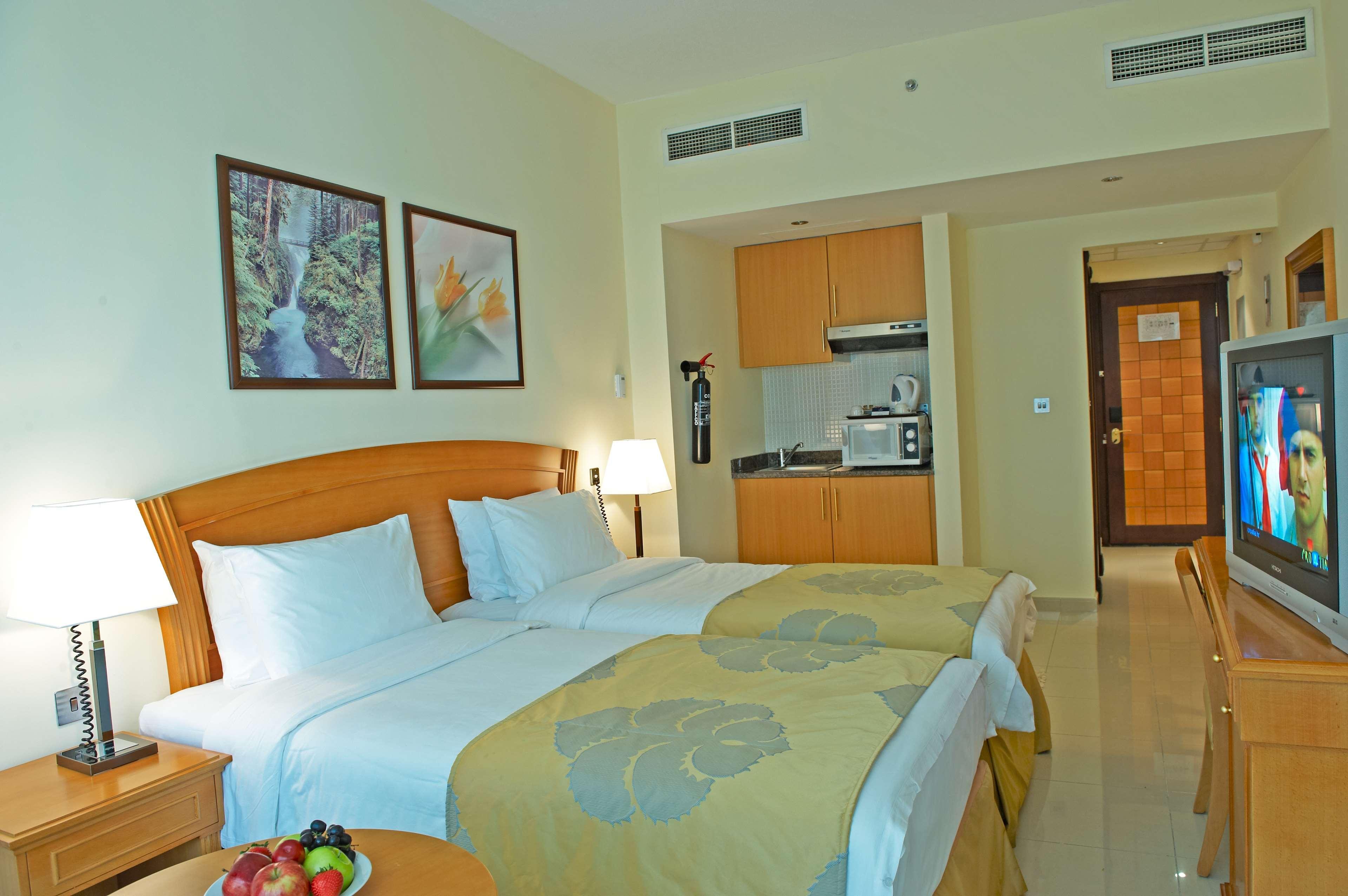 Golden Tulip Sharjah Aparthotel ภายนอก รูปภาพ