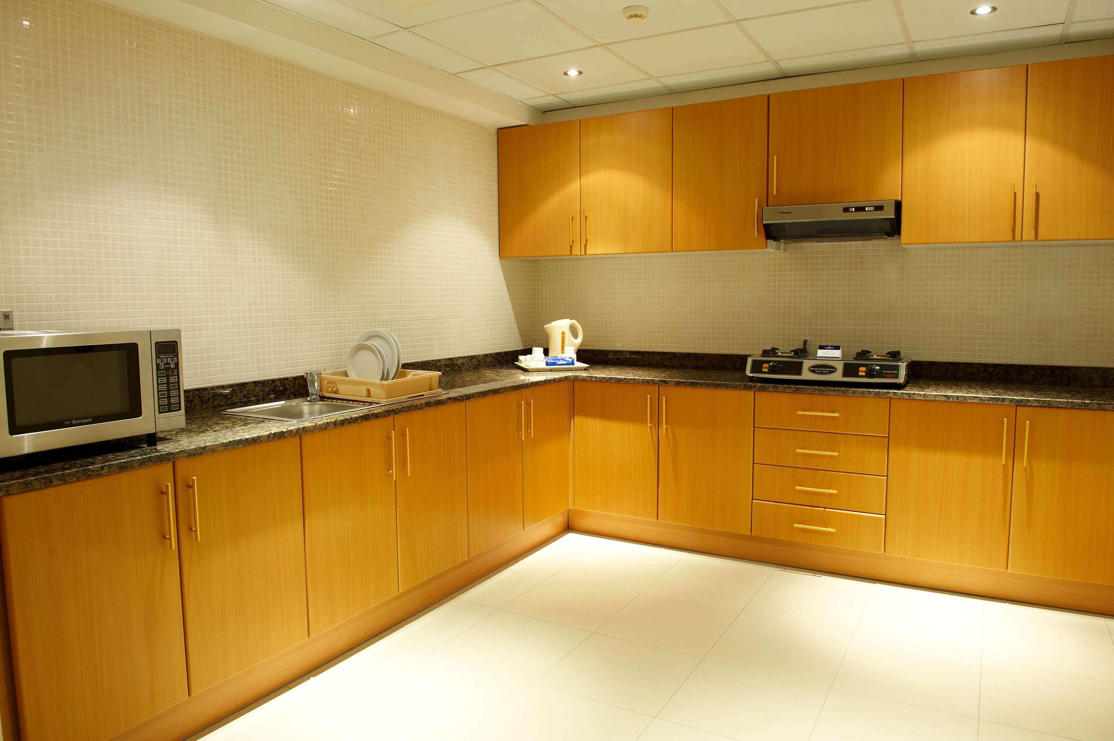 Golden Tulip Sharjah Aparthotel ภายนอก รูปภาพ