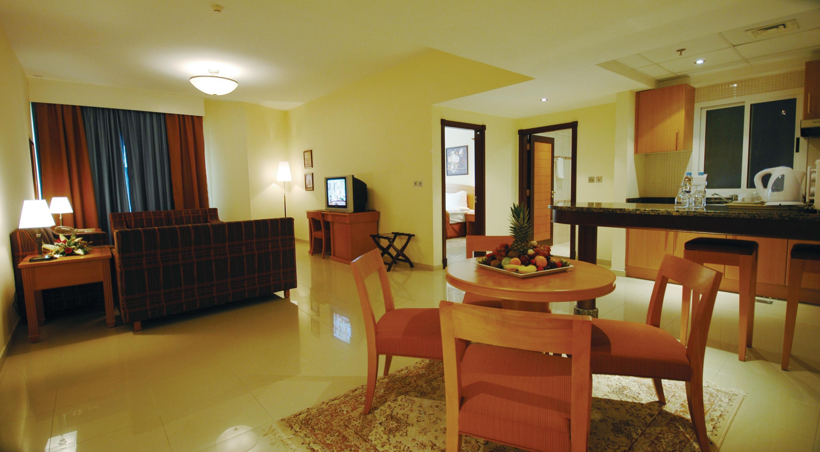 Golden Tulip Sharjah Aparthotel ภายนอก รูปภาพ