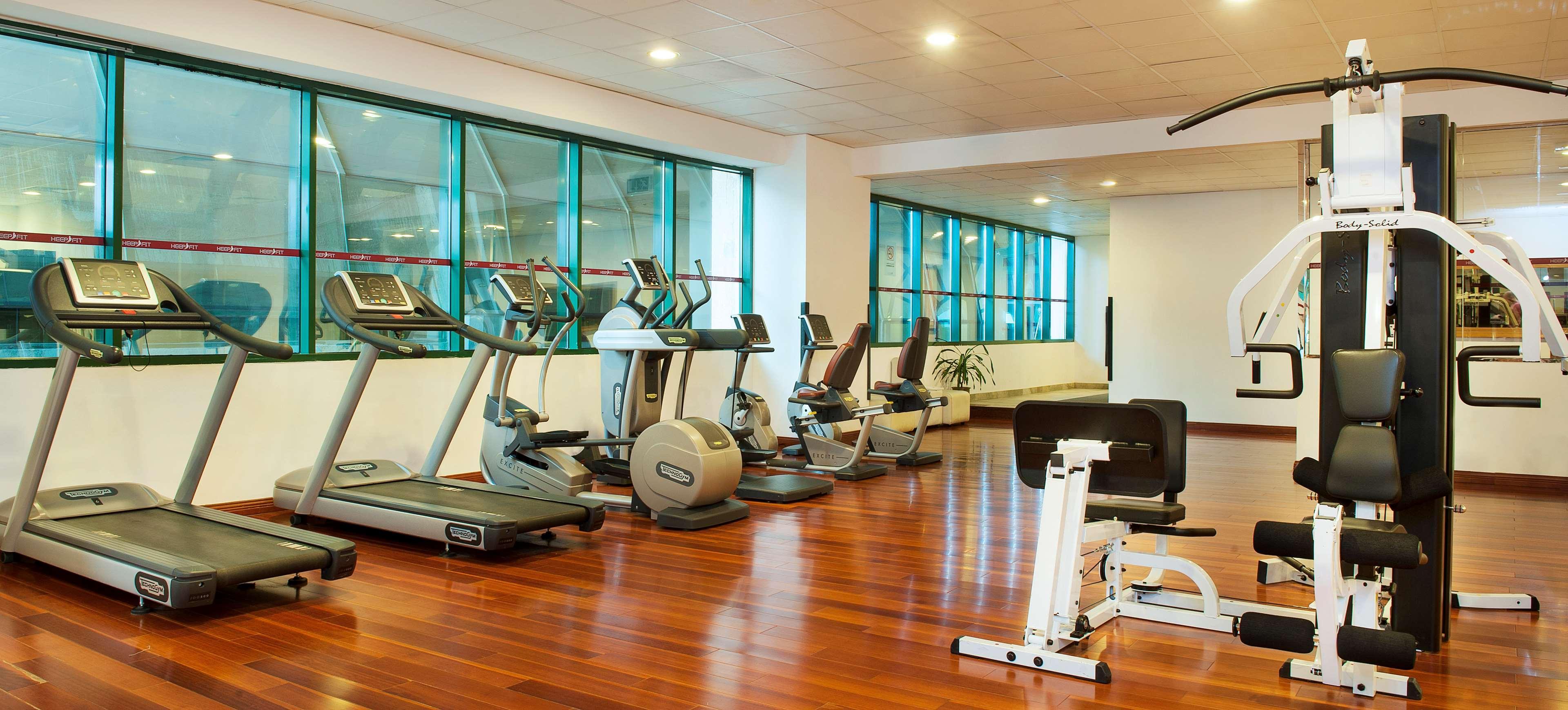 Golden Tulip Sharjah Aparthotel ภายนอก รูปภาพ