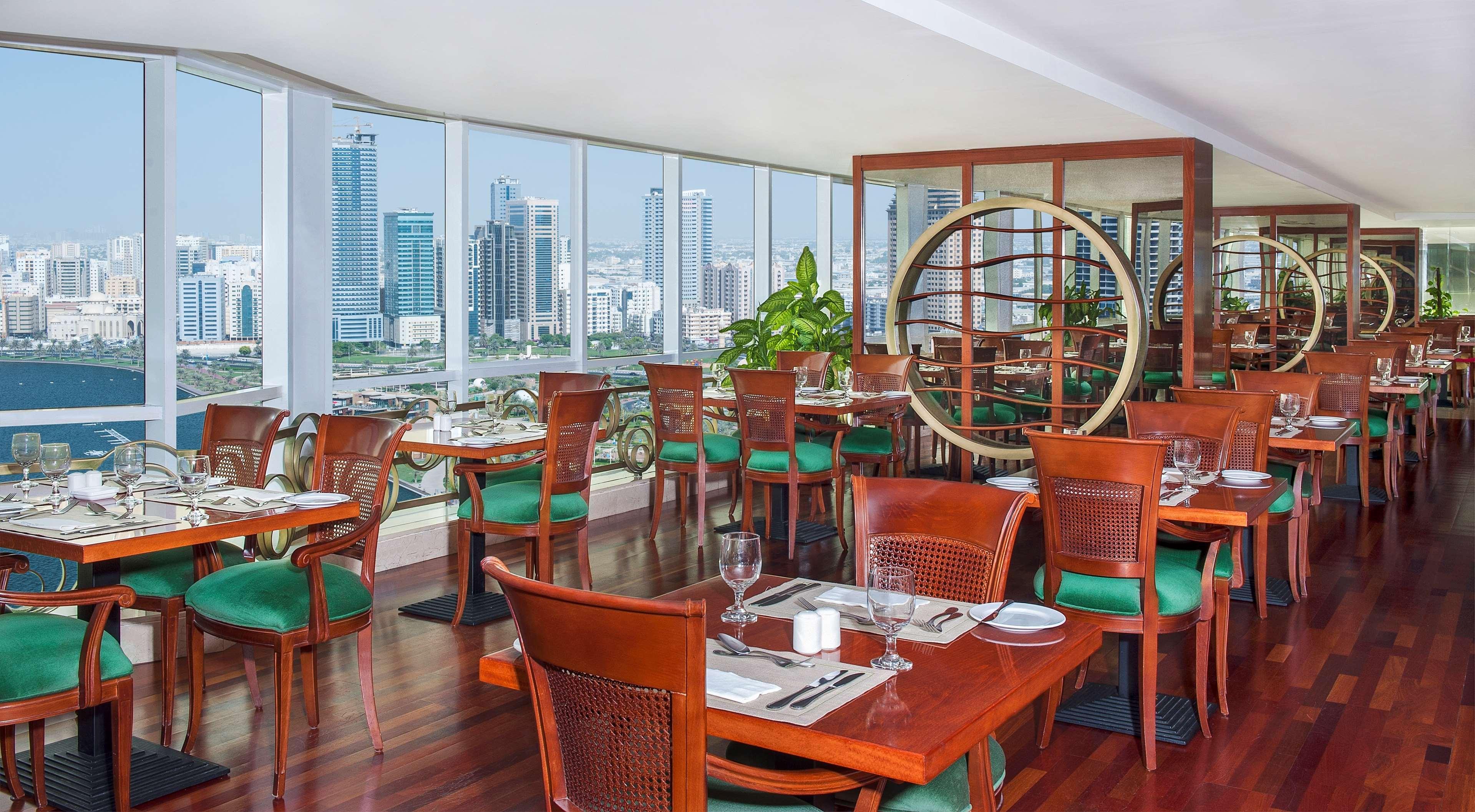 Golden Tulip Sharjah Aparthotel ภายนอก รูปภาพ