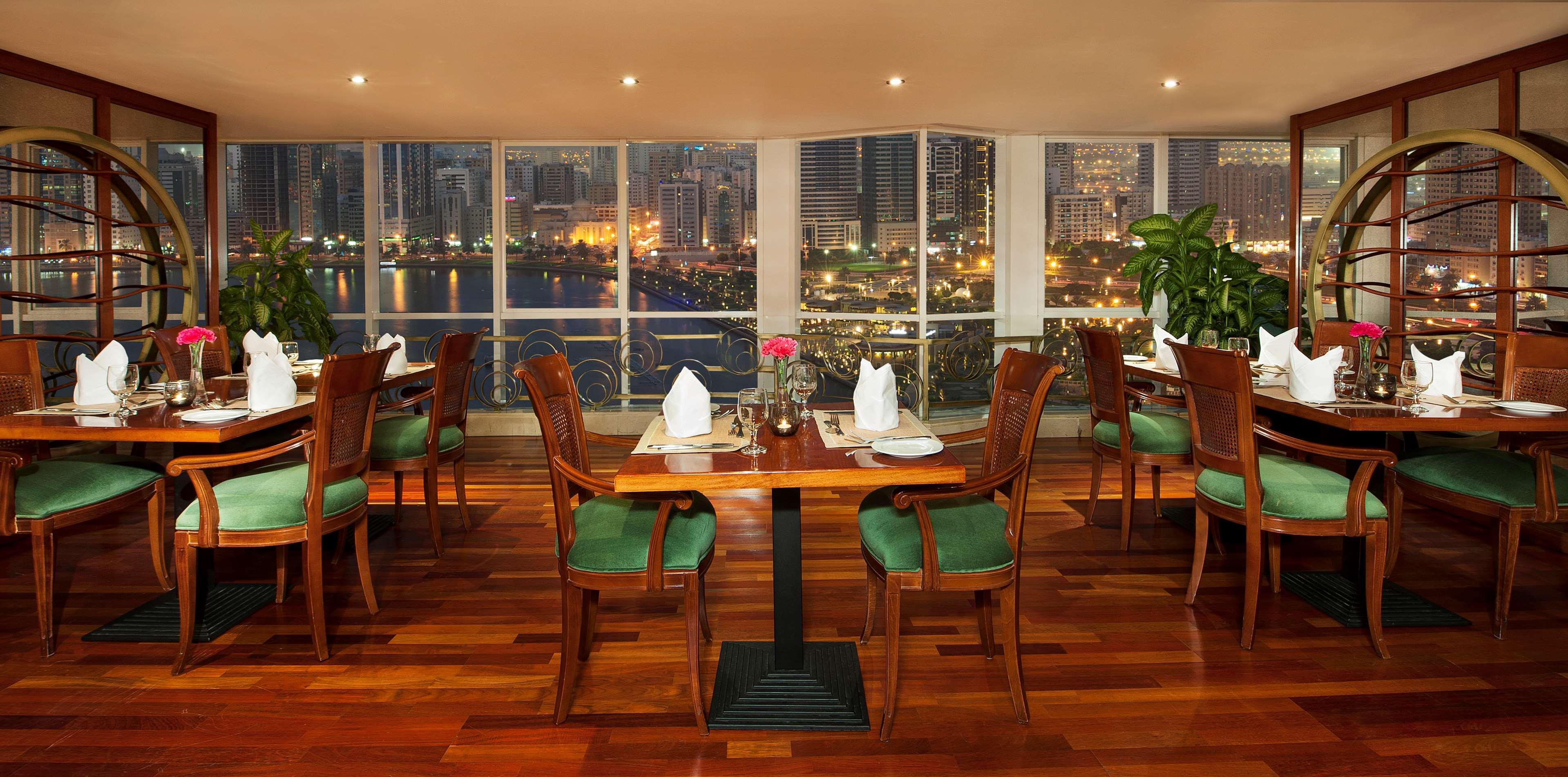 Golden Tulip Sharjah Aparthotel ภายนอก รูปภาพ
