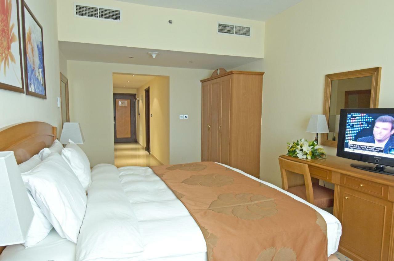 Golden Tulip Sharjah Aparthotel ภายนอก รูปภาพ