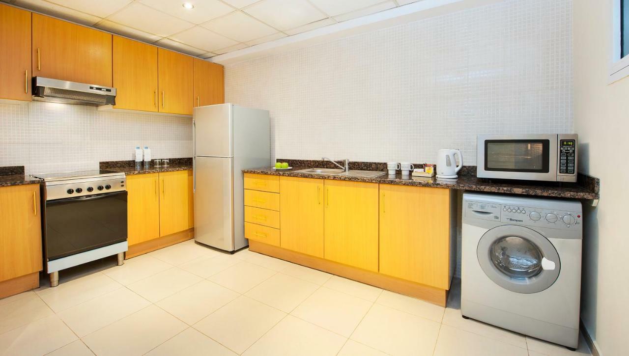 Golden Tulip Sharjah Aparthotel ภายนอก รูปภาพ
